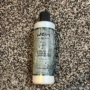 WEN Light Restorative Conditioner - Black and White